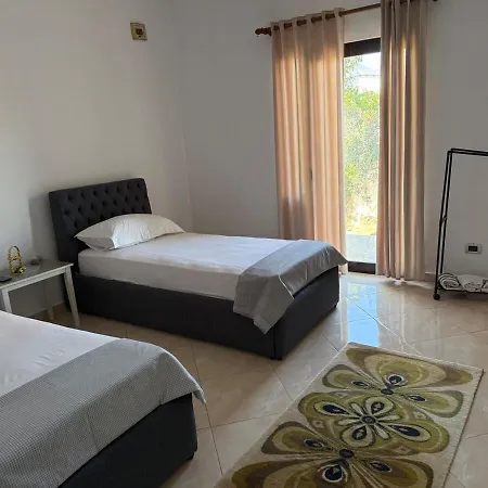 Quiet Room, Close To Airport Villa Kamez