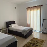 Villa Quiet Room, Close To Airport *