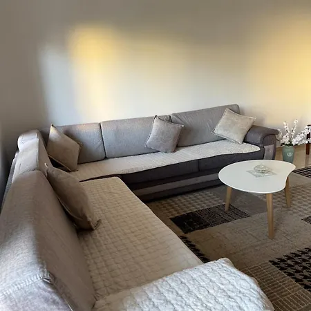 Villa Quiet Room, Close To Airport