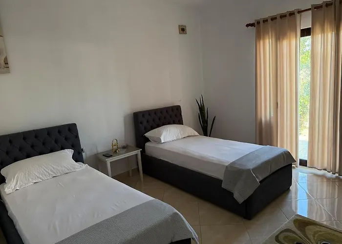 Villa Quiet Room, Close To Airport Kamez