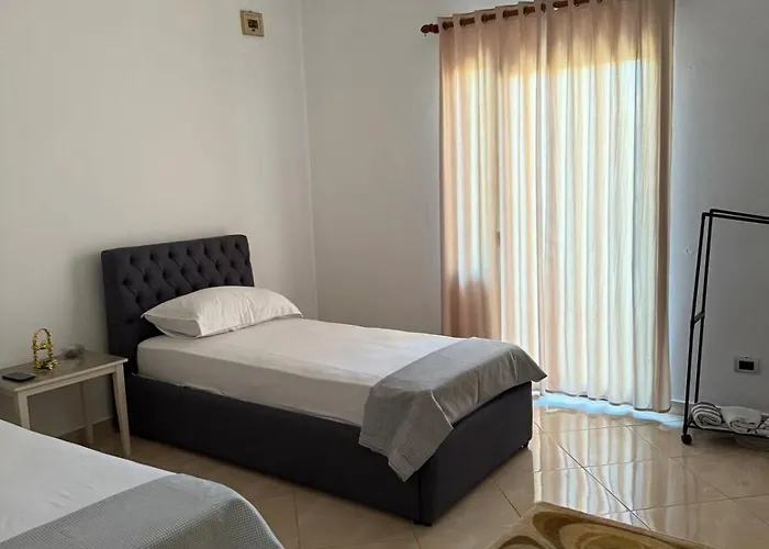 Villa Quiet Room, Close To Airport *